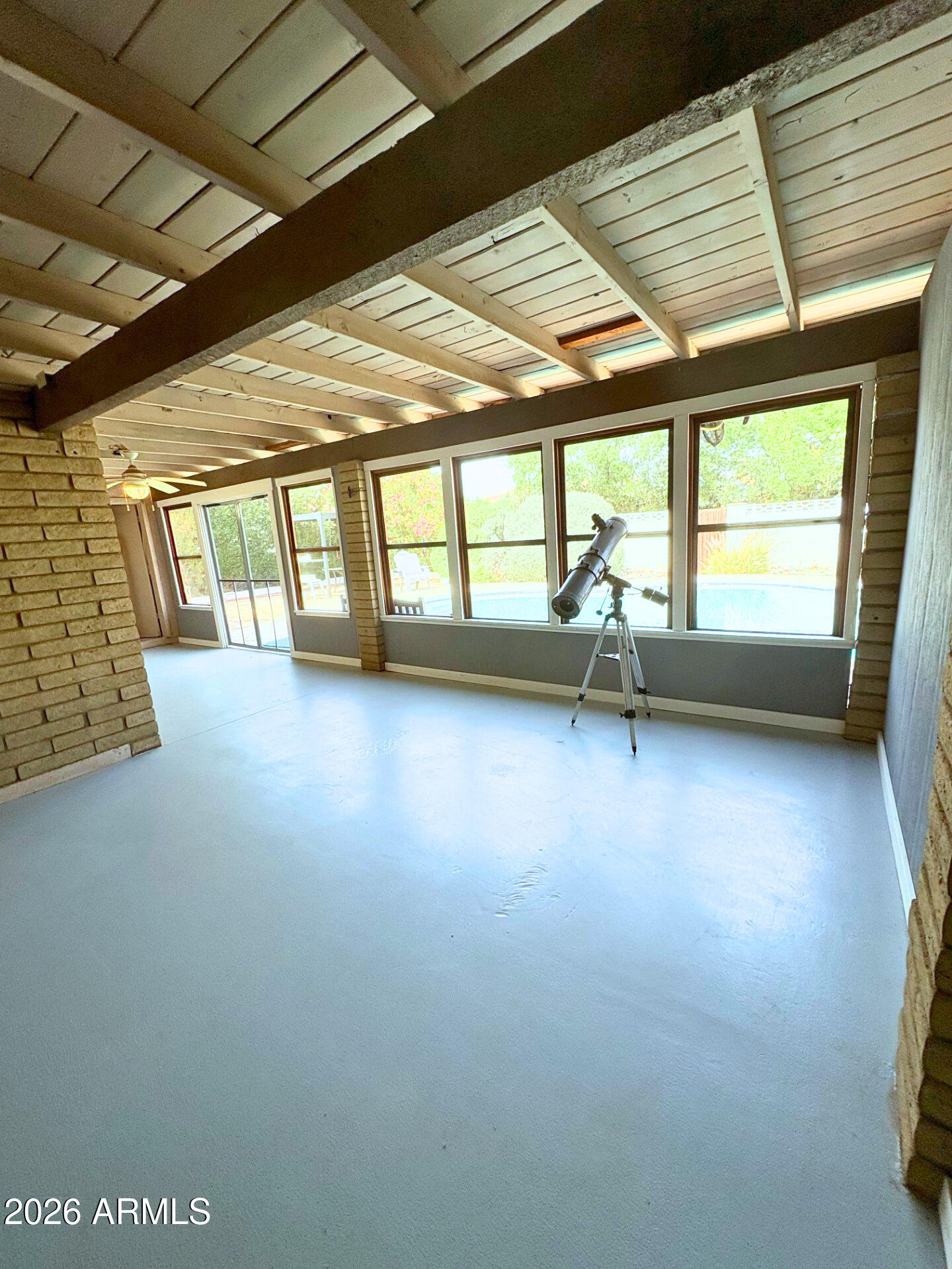 3830 East Shangri La Road Phoenix, AZ 85028 - Photo 45 of 53 an empty room with windows
