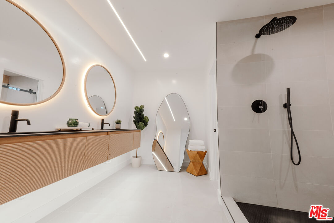 4622 Glencoe Avenue, Unit 4 Marina del Rey, CA 90292 - Photo 22 of 50