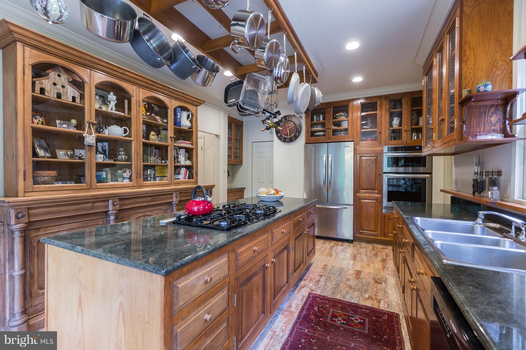 8006 Overhill Road Bethesda, MD 20814 - Photo 14 of 28 High-end appliances