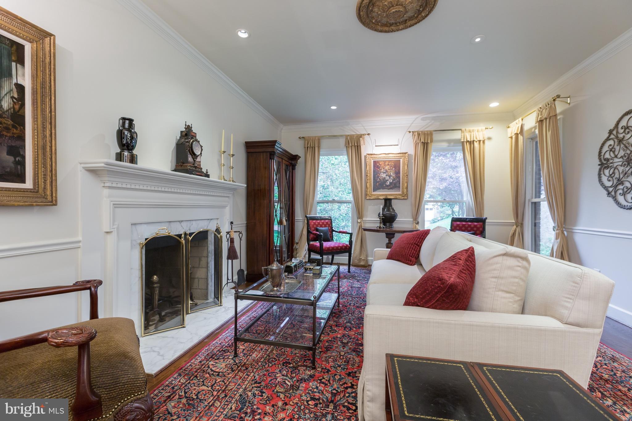 8006 Overhill Road Bethesda, MD 20814 - Photo 7 of 28 Living Room