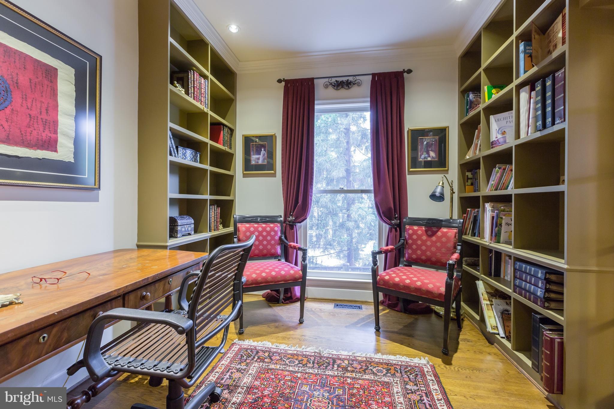8006 Overhill Road Bethesda, MD 20814 - Photo 9 of 28 Library with built-ins