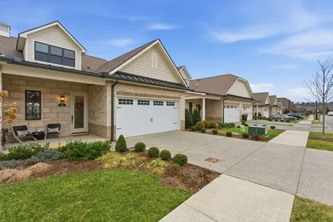 $1,290,000 | 1024 Club View Drive, Unit B301, Gallatin, TN 37066