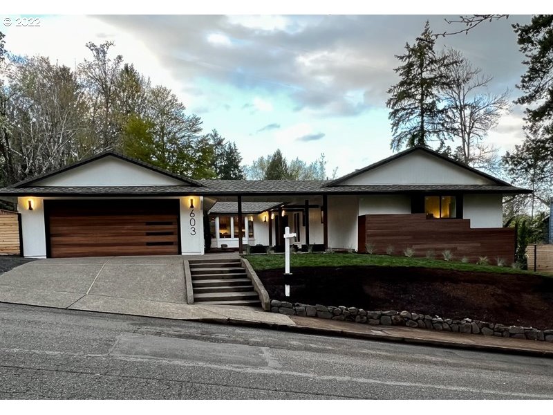 603 Atwater Road Lake Oswego, OR 97034 - Photo 1 of 32 Gallery Image 1