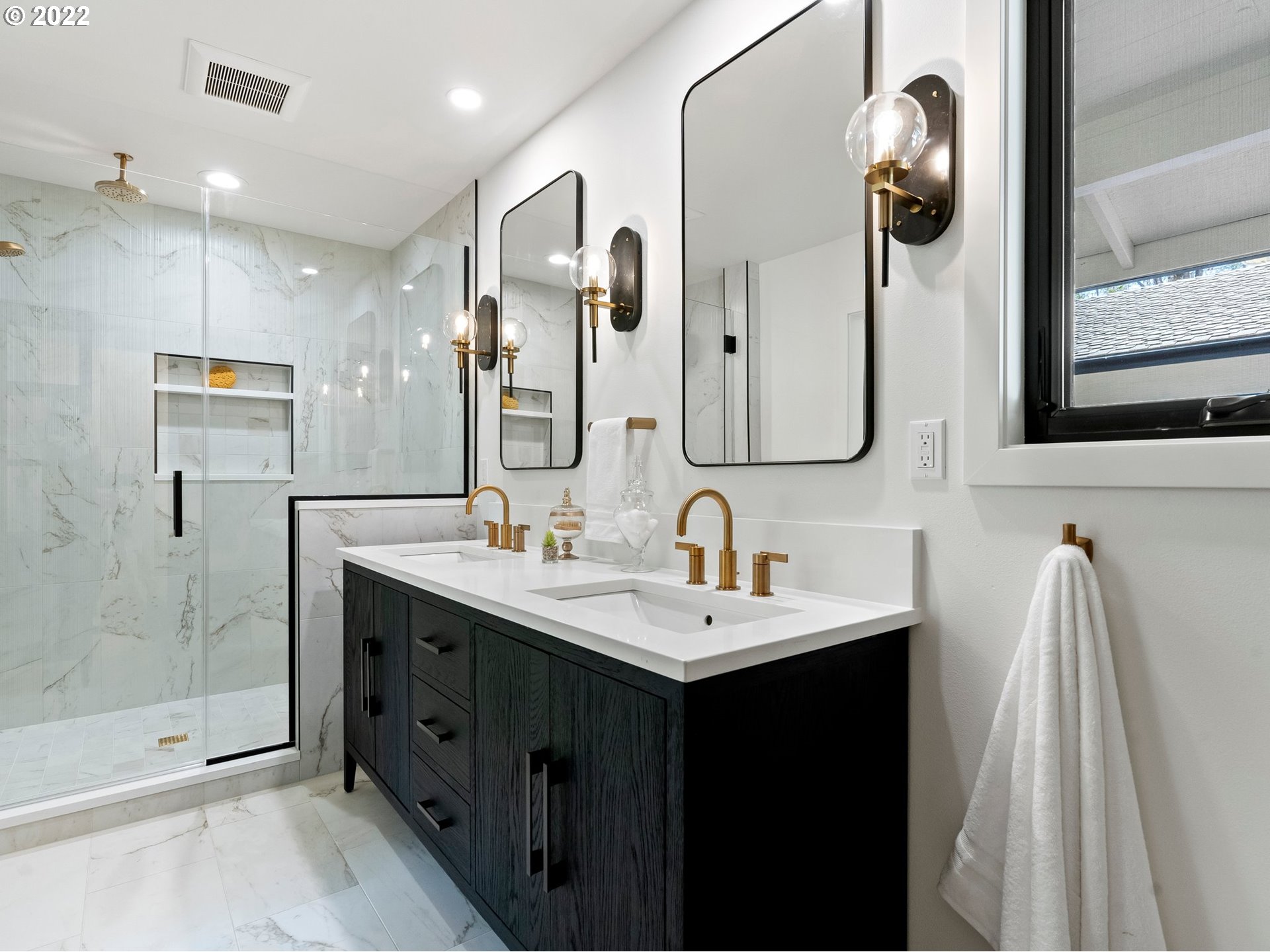 603 Atwater Road Lake Oswego, OR 97034 - Photo 18 of 32 Bathroom, Attached