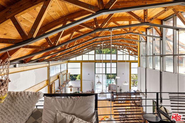 a view of an entryway