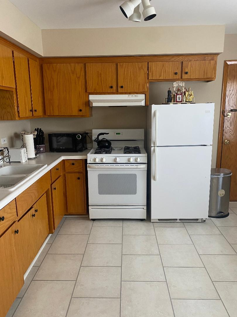 10739 South Pulaski Road, Unit 2B Chicago, IL 60655 - Photo 6 of 16 Gallery Image 6