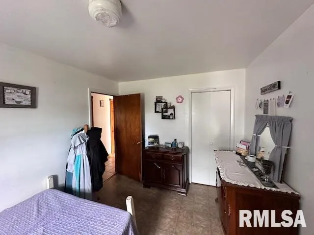 $365,000 | Undisclosed Address, Cuba, IL 61427