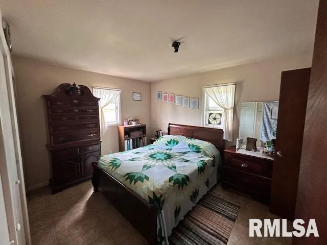 $365,000 | Undisclosed Address, Cuba, IL 61427