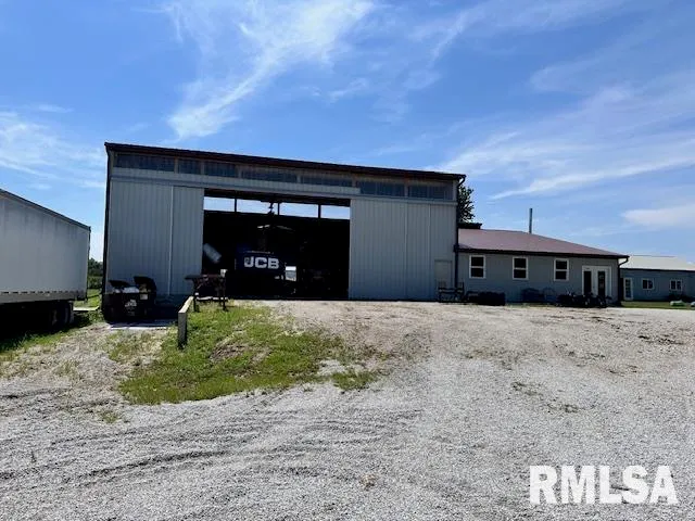 $365,000 | Undisclosed Address, Cuba, IL 61427