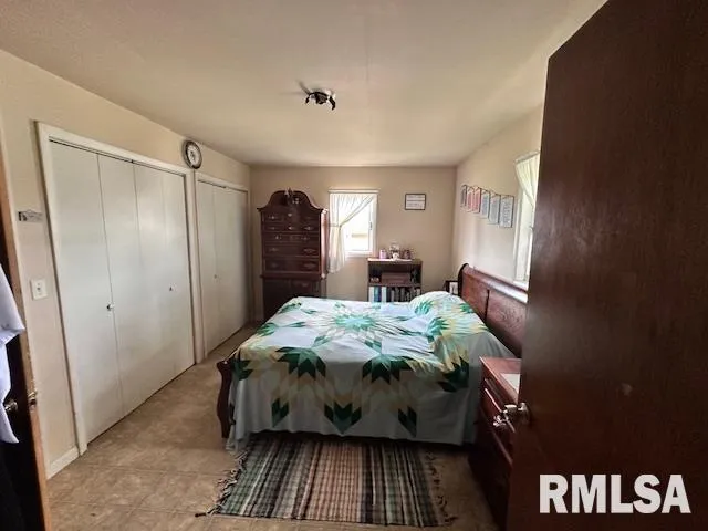 $365,000 | Undisclosed Address, Cuba, IL 61427