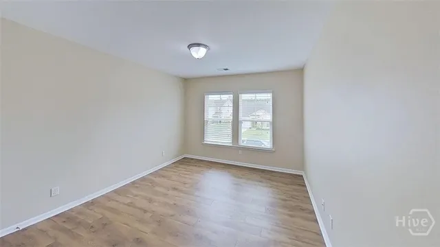 $2,400 | 216 Lake Pointe Drive, Savannah, GA 31407