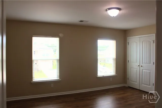 $2,400 | 216 Lake Pointe Drive, Savannah, GA 31407