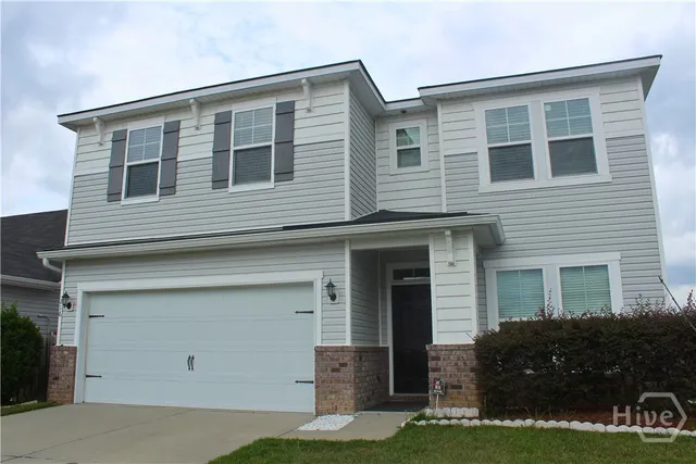 $2,400 | 216 Lake Pointe Drive, Savannah, GA 31407