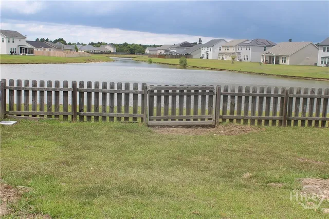 $2,400 | 216 Lake Pointe Drive, Savannah, GA 31407