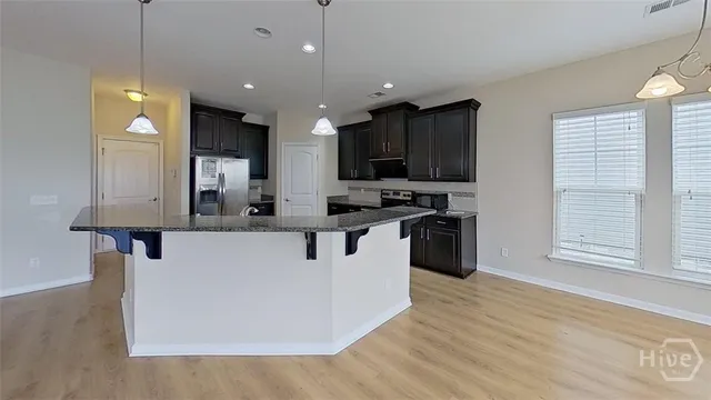 $2,400 | 216 Lake Pointe Drive, Savannah, GA 31407