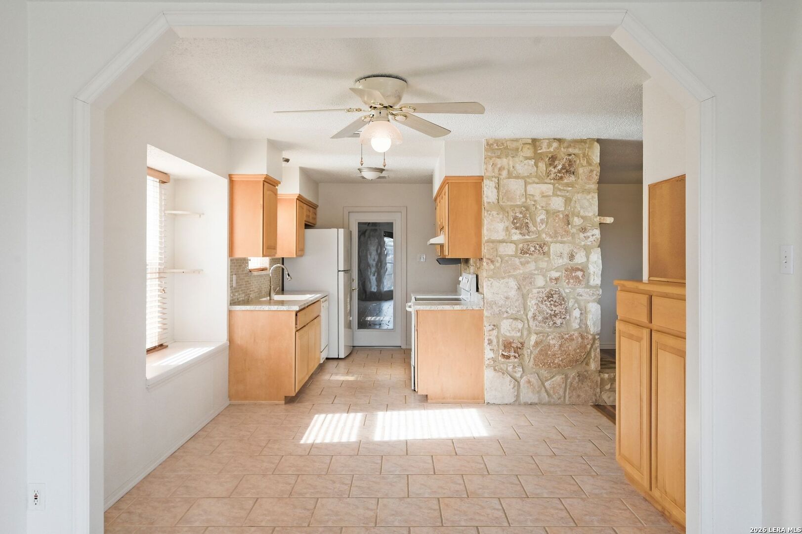 162 Oakside Universal City, TX 78148 - Photo 15 of 31