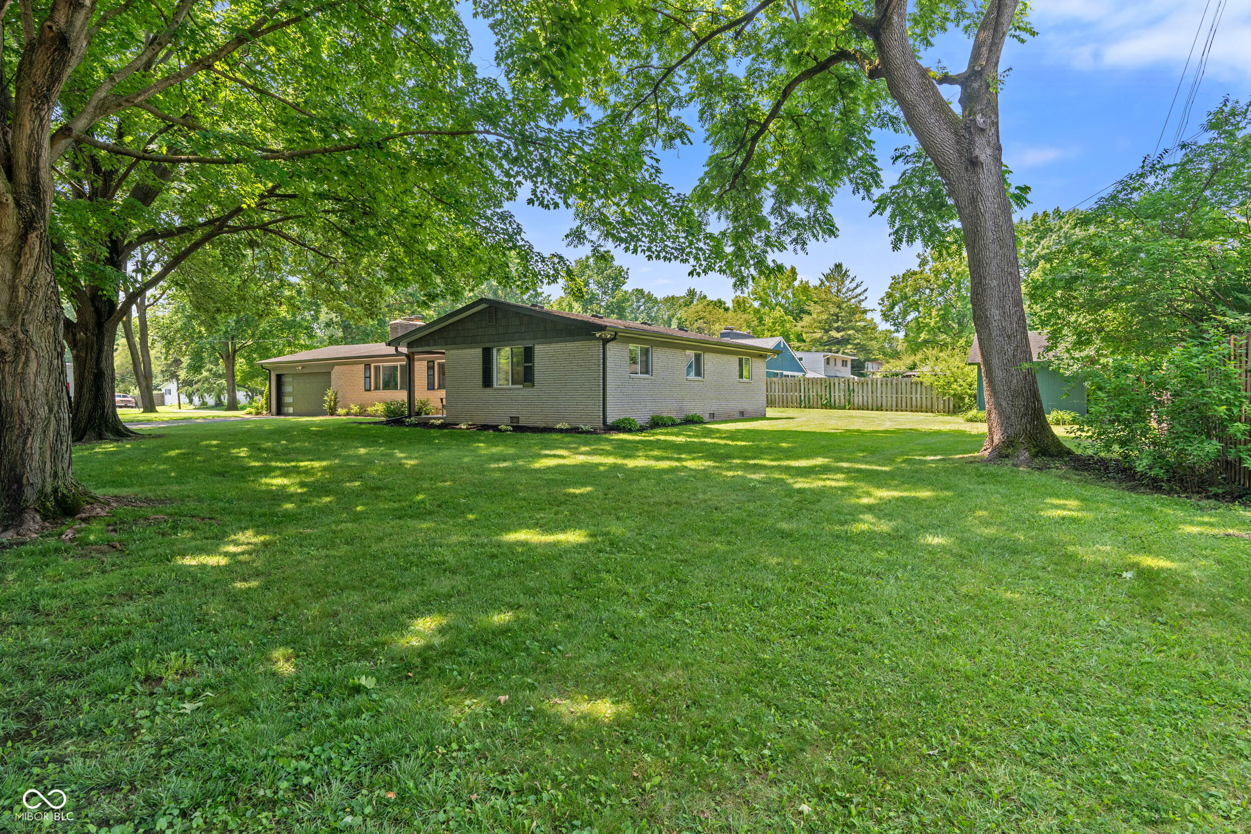4350 Sylvan Road Indianapolis, IN 46228 - Photo 2 of 38 Gallery Image 2