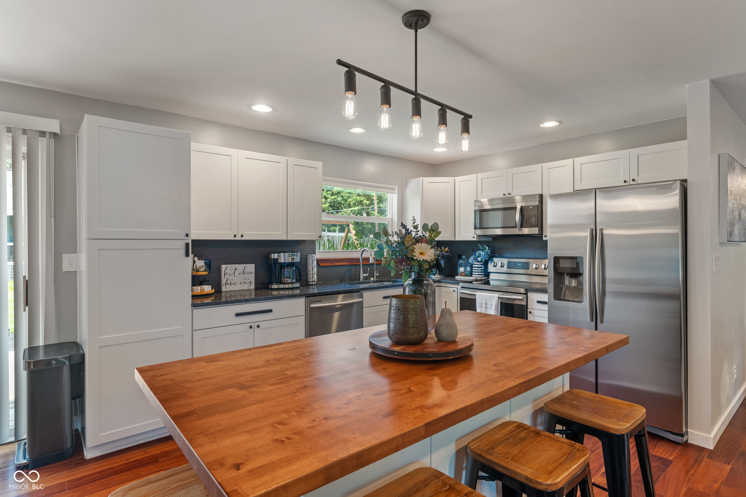 4350 Sylvan Road Indianapolis, IN 46228 - Photo 9 of 38 Gallery Image 9