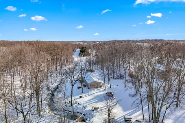 $1,499,000 | 10001 Pioneer Road, Osseo, MI 49266