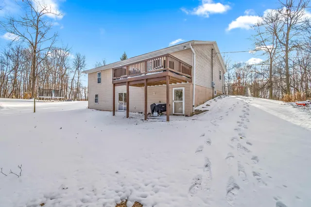 $1,499,000 | 10001 Pioneer Road, Osseo, MI 49266