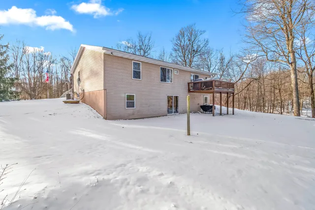 $1,499,000 | 10001 Pioneer Road, Osseo, MI 49266