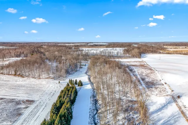 $1,499,000 | 10001 Pioneer Road, Osseo, MI 49266