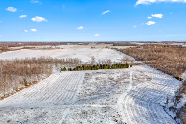 $1,499,000 | 10001 Pioneer Road, Osseo, MI 49266