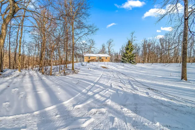 $1,499,000 | 10001 Pioneer Road, Osseo, MI 49266