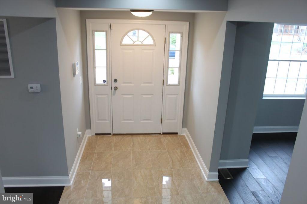 4505 Wentworth Road Baltimore, MD 21207 - Photo 4 of 37 Gallery Image 4