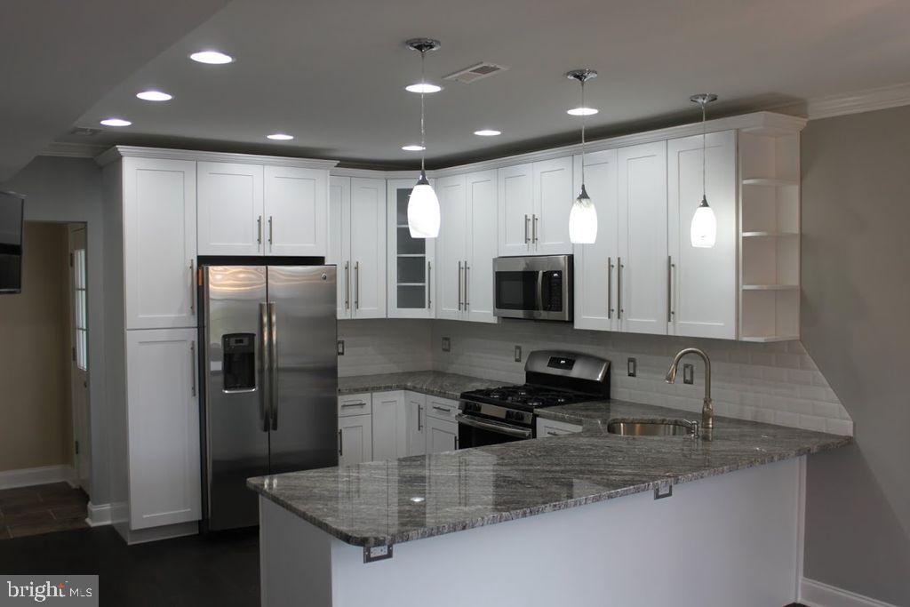 4505 Wentworth Road Baltimore, MD 21207 - Photo 5 of 37 Gallery Image 5