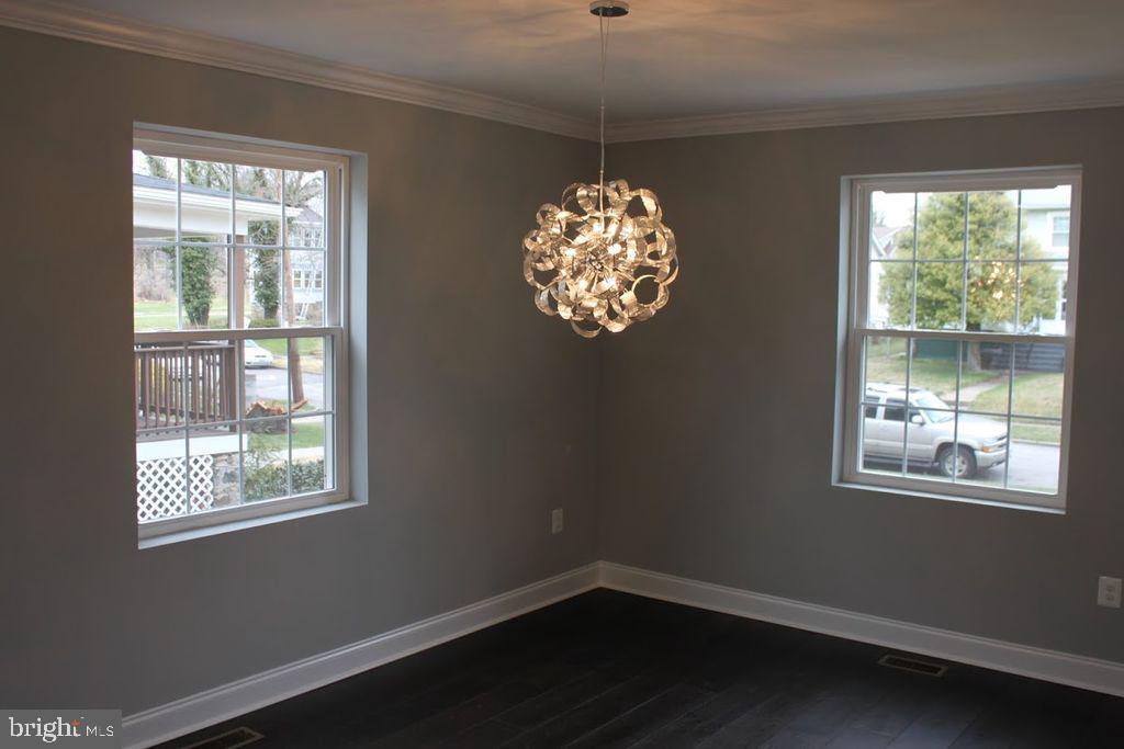 4505 Wentworth Road Baltimore, MD 21207 - Photo 6 of 37 Gallery Image 6
