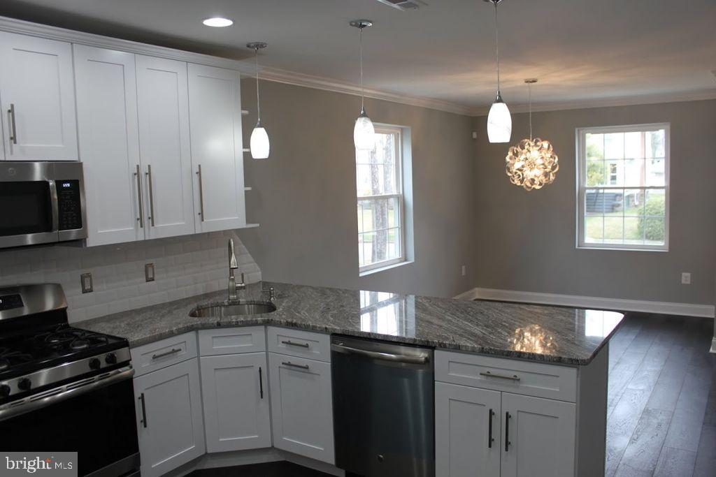 4505 Wentworth Road Baltimore, MD 21207 - Photo 9 of 37 Gallery Image 9