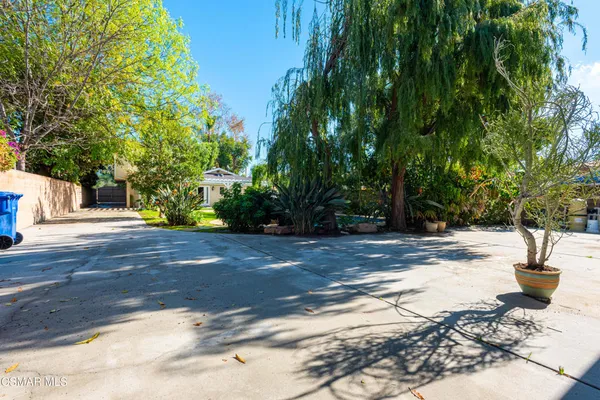 $9,500 | 4539 Mammoth Avenue, Sherman Oaks, CA 91423