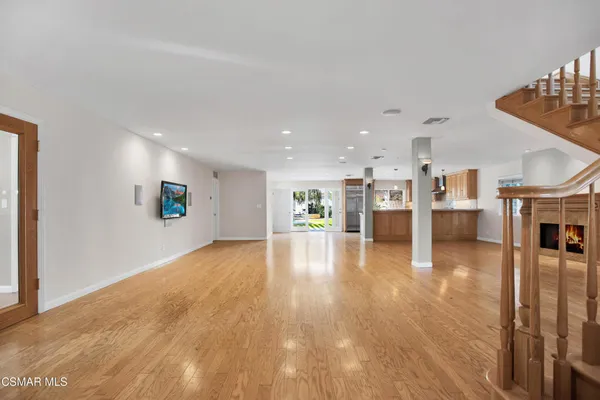 $9,500 | 4539 Mammoth Avenue, Sherman Oaks, CA 91423