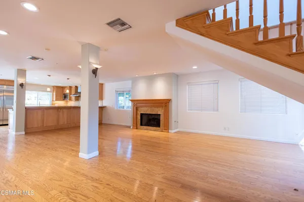 $9,500 | 4539 Mammoth Avenue, Sherman Oaks, CA 91423