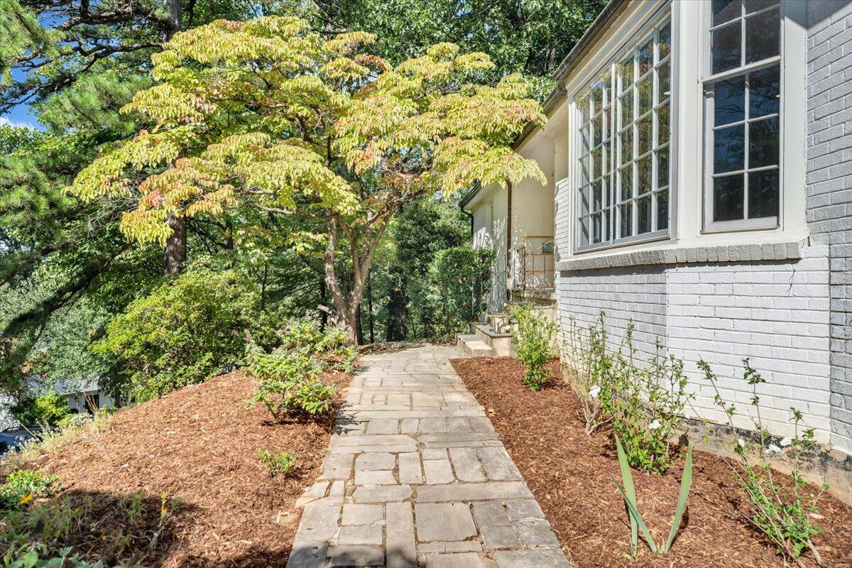 3162 Stoneridge Road Southwest Roanoke, VA 24014 - Photo 2 of 45 073-MIB03570