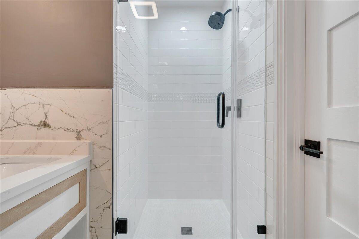 3162 Stoneridge Road Southwest Roanoke, VA 24014 - Photo 32 of 45 012-MIB03378