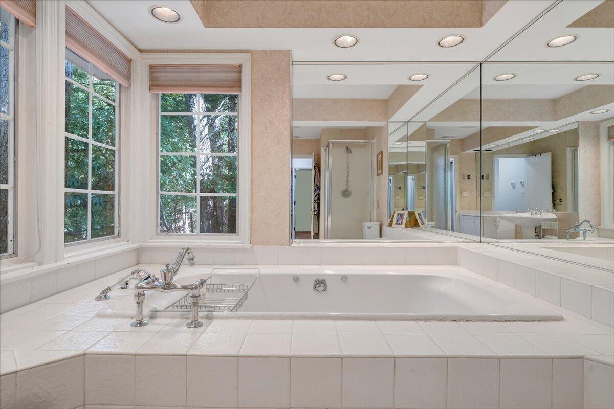 3162 Stoneridge Road Southwest Roanoke, VA 24014 - Photo 37 of 45 016-MIB03390