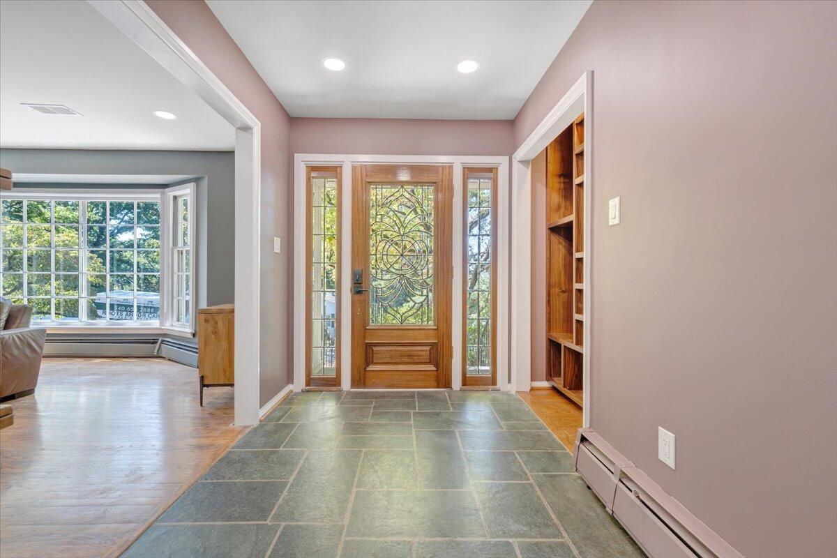 3162 Stoneridge Road Southwest Roanoke, VA 24014 - Photo 4 of 45 002-MIB03348