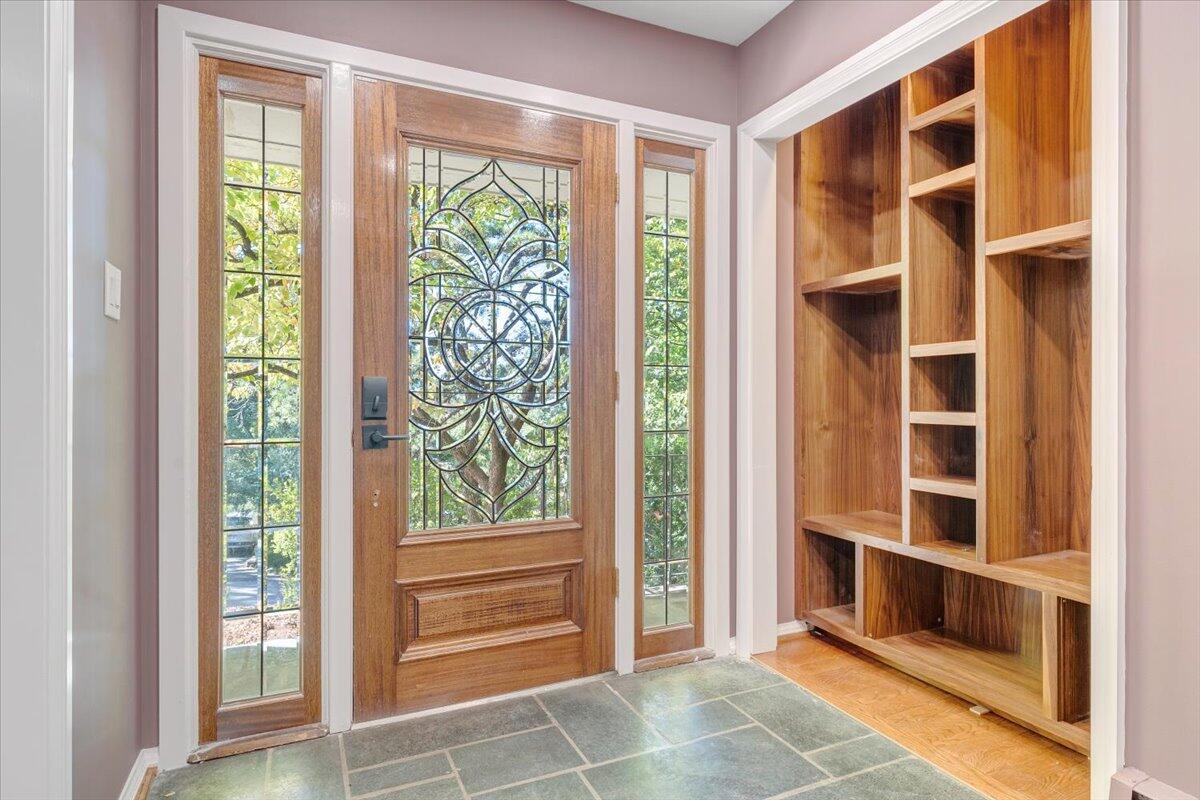 3162 Stoneridge Road Southwest Roanoke, VA 24014 - Photo 5 of 45 003-MIB03351