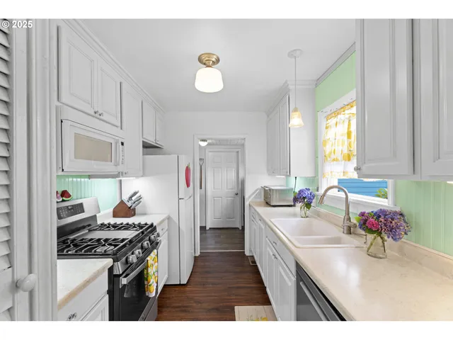 $399,000 | 789 Hall Street, Woodburn, OR 97071