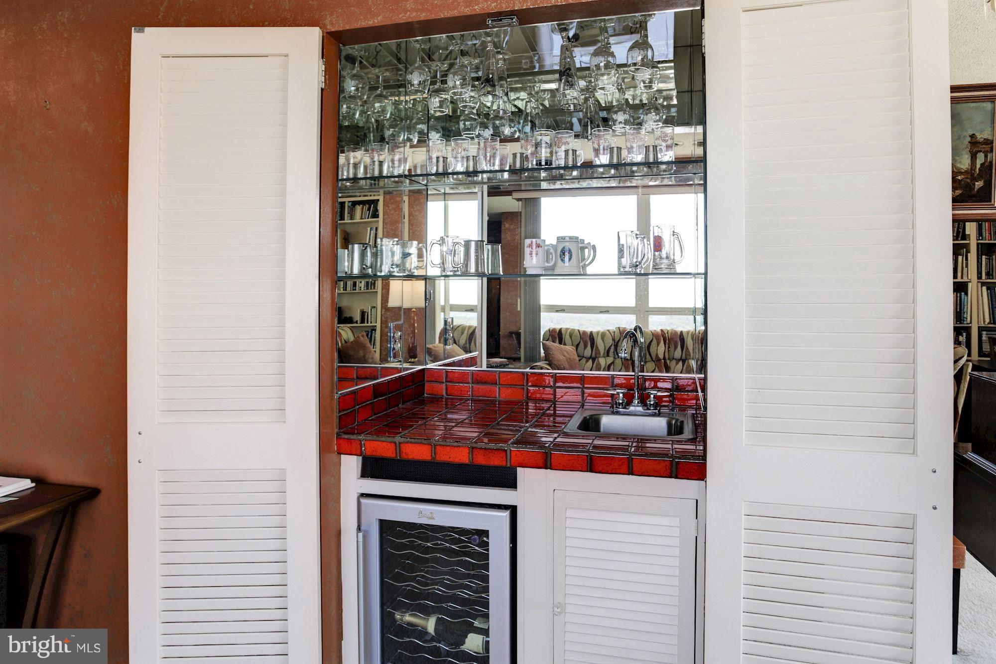 205 East Joppa Road, Unit 2802 Baltimore, MD 21286 - Photo 18 of 23 Built-In Wet Bar