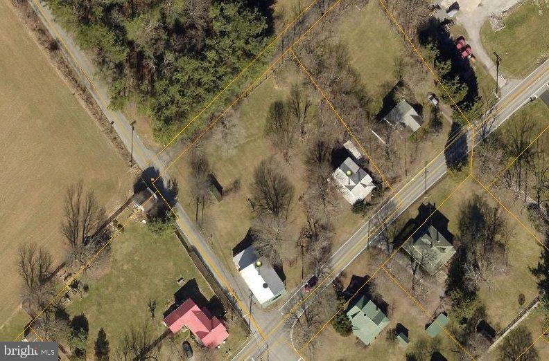 26506 Clarksburg Road Clarksburg, MD 20871 - Photo 14 of 39 an aerial view of a house with a yard