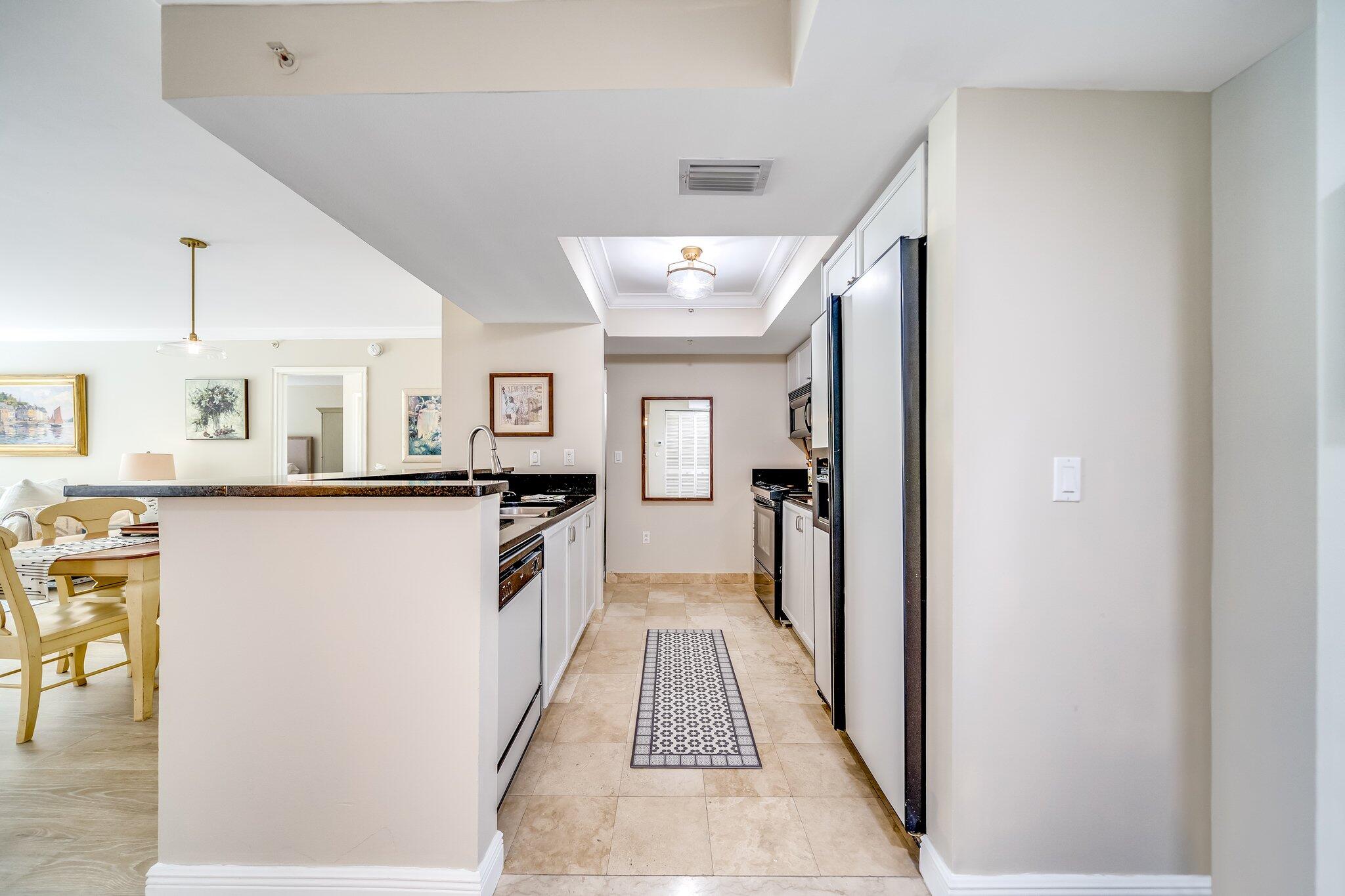 99 Southeast Mizner Boulevard, Unit 205 Boca Raton, FL 33432 - Photo 16 of 43 13-web-or-mls-JOY07899