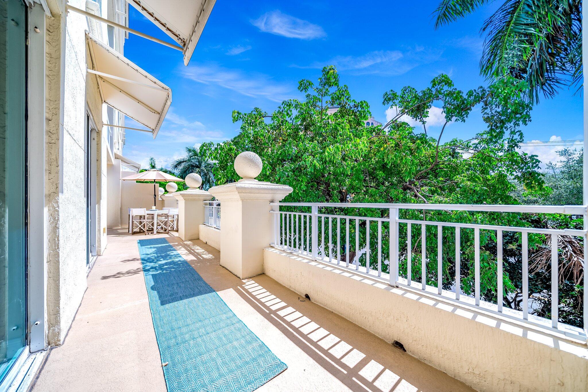 99 Southeast Mizner Boulevard, Unit 205 Boca Raton, FL 33432 - Photo 3 of 43 21-web-or-mls-JOY07935