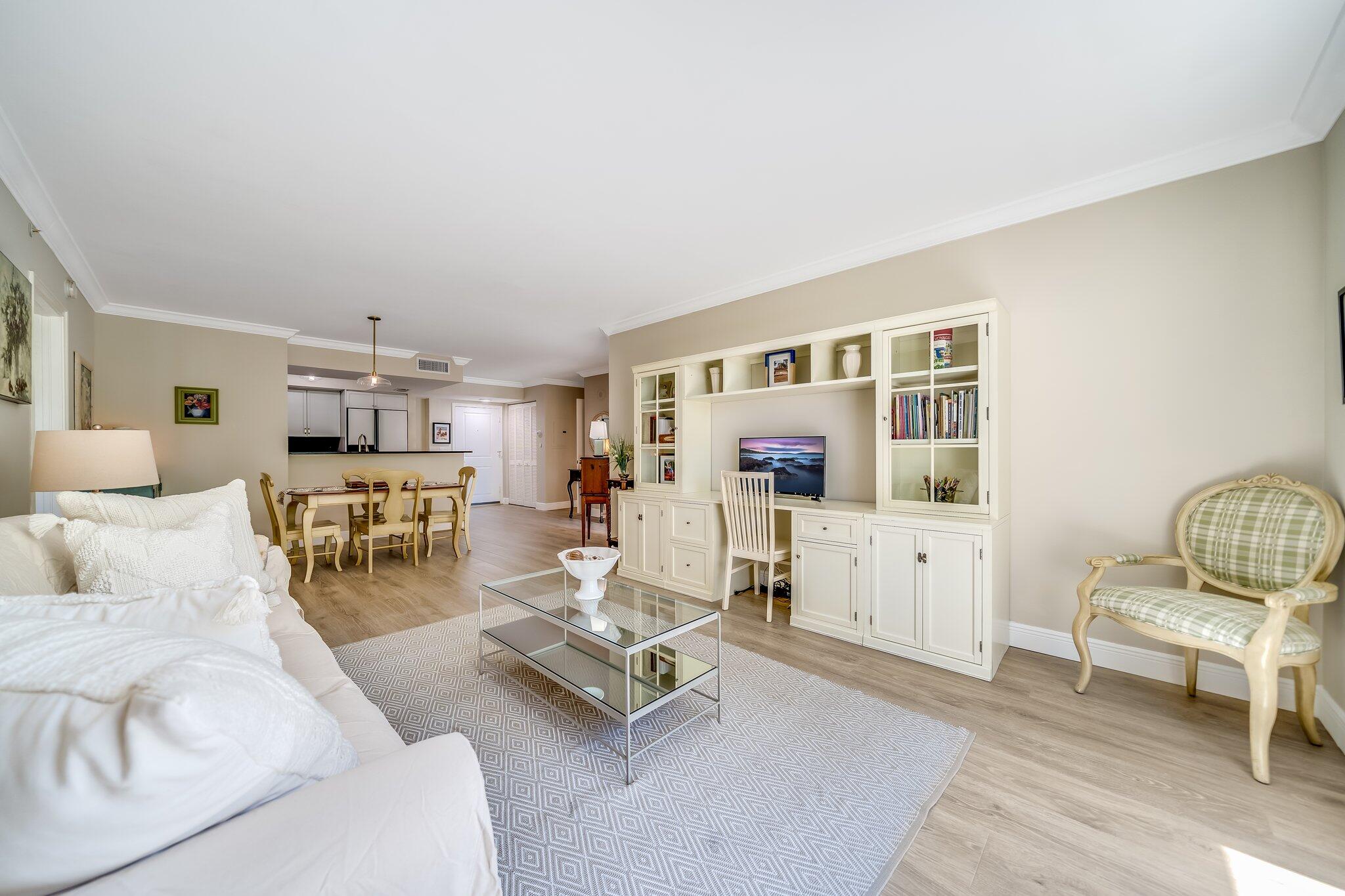 99 Southeast Mizner Boulevard, Unit 205 Boca Raton, FL 33432 - Photo 6 of 43 30-web-or-mls-JOY07968