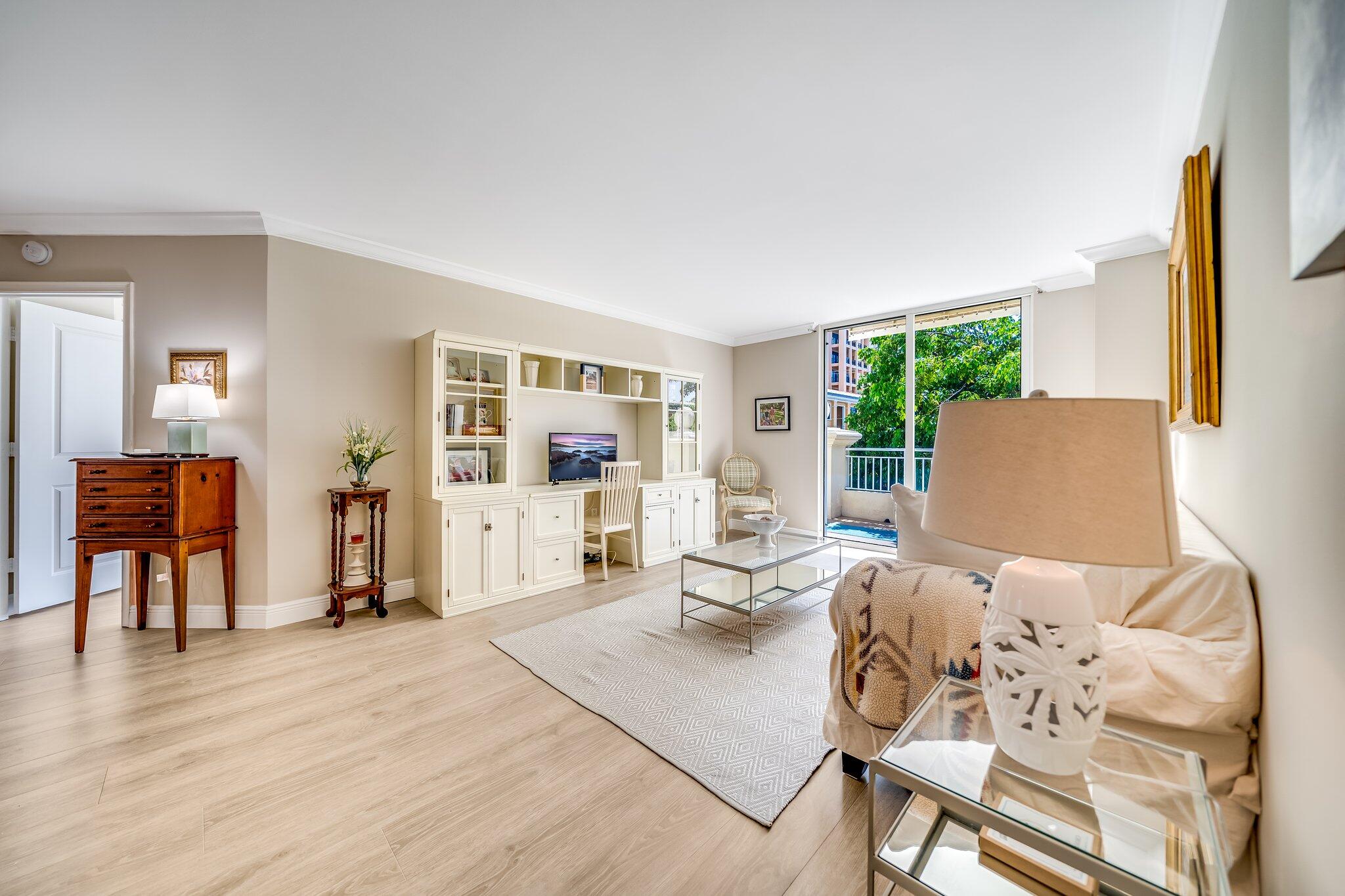 99 Southeast Mizner Boulevard, Unit 205 Boca Raton, FL 33432 - Photo 8 of 43 27-web-or-mls-JOY07956