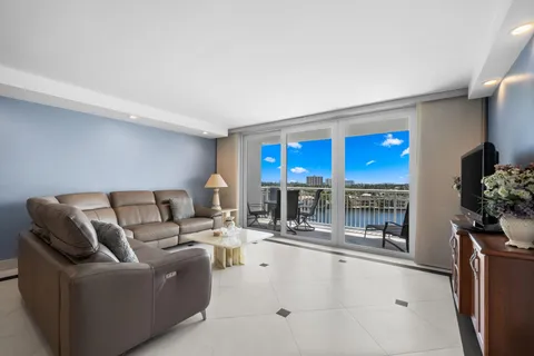 $743,500 | 511 Bayshore Drive, Unit 904, Fort Lauderdale, FL 33304