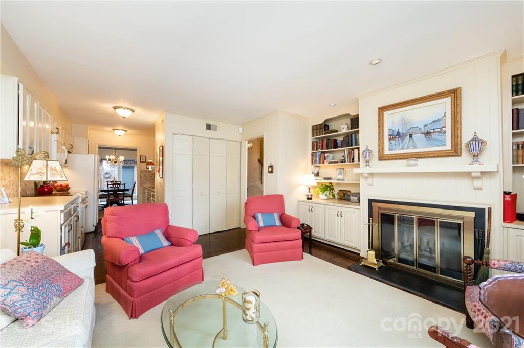 5801 Sharon Road, Unit L Charlotte, NC 28210 - Photo 22 of 45 Gallery Image 22