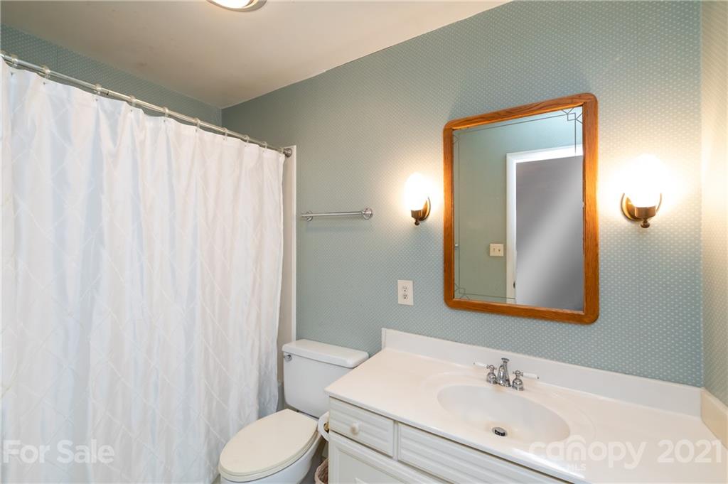 5801 Sharon Road, Unit L Charlotte, NC 28210 - Photo 29 of 45 Gallery Image 29